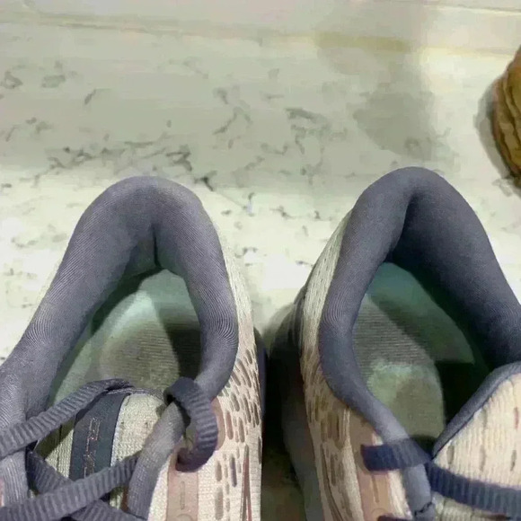 Brooks Glycerin 20 woman’s sneakers size 9 - Picture 7 of 10